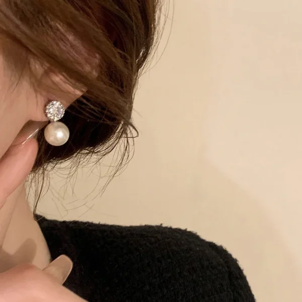 Girl‘s French Romantic Simple Inlaid Zircon Round Pearl Earrings 2025 New Fashion Jewelry Luxury Accessories for Women‘s Earstud