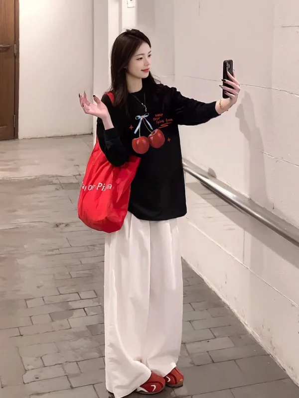 Black long sleeved T-shirt Women Autumn Winter 2025 New 100% Cotton Korean Cherry Print T-shirt Loose Y2k Top Female clothing