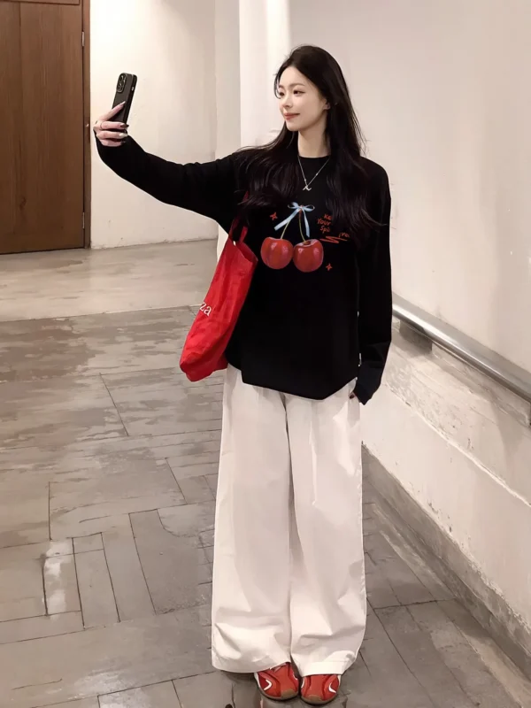 Black long sleeved T-shirt Women Autumn Winter 2025 New 100% Cotton Korean Cherry Print T-shirt Loose Y2k Top Female clothing